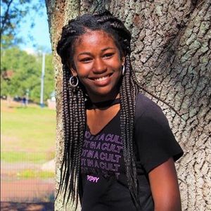 Meet your Posher, Mia